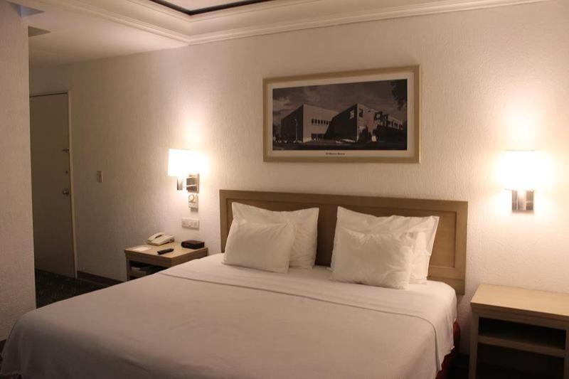 Hotel Monterrey Macroplaza Habitación foto